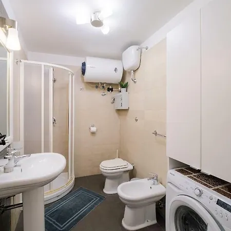 Modern House Daire *